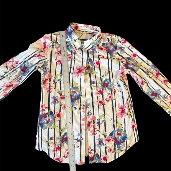 Coldwater Creek White and Red Floral Button Down Shirt - Picture 2 of 7